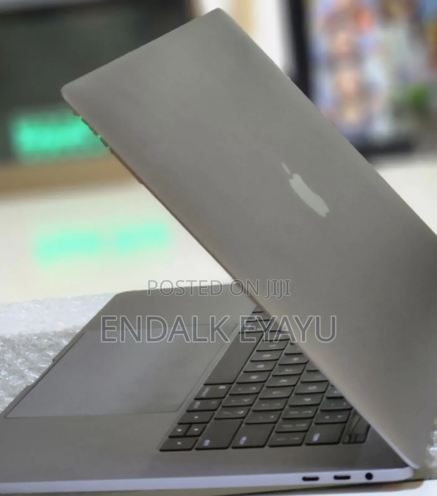 New Laptop Apple MacBook Pro 2017 16GB Intel Core I7 SSD 512GB