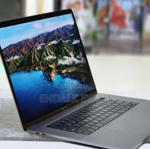 New Laptop Apple MacBook Pro 2017 16GB Intel Core I7 SSD 512GB