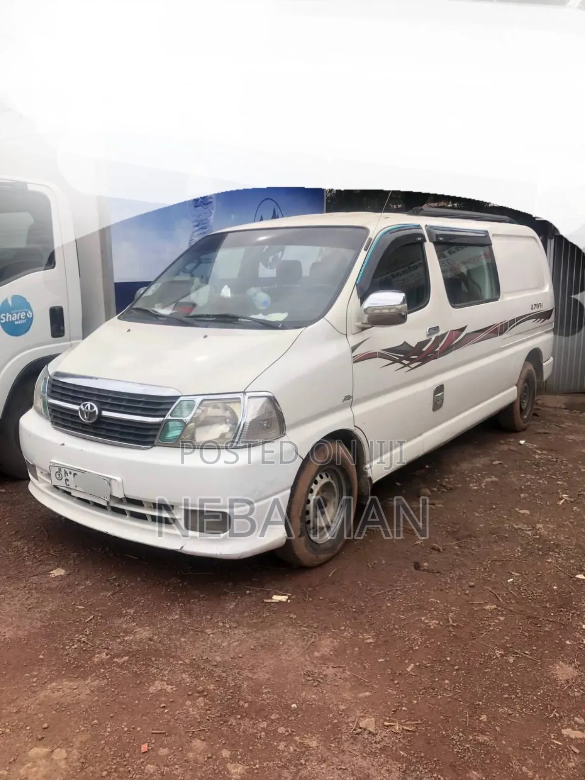 Toyota HiAce 2011 White