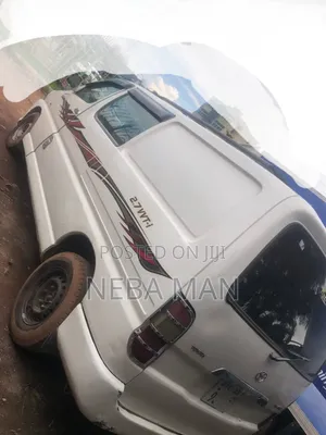 Toyota HiAce 2011 White