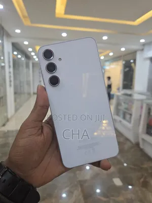 Photo - Samsung Galaxy A55 256 GB White