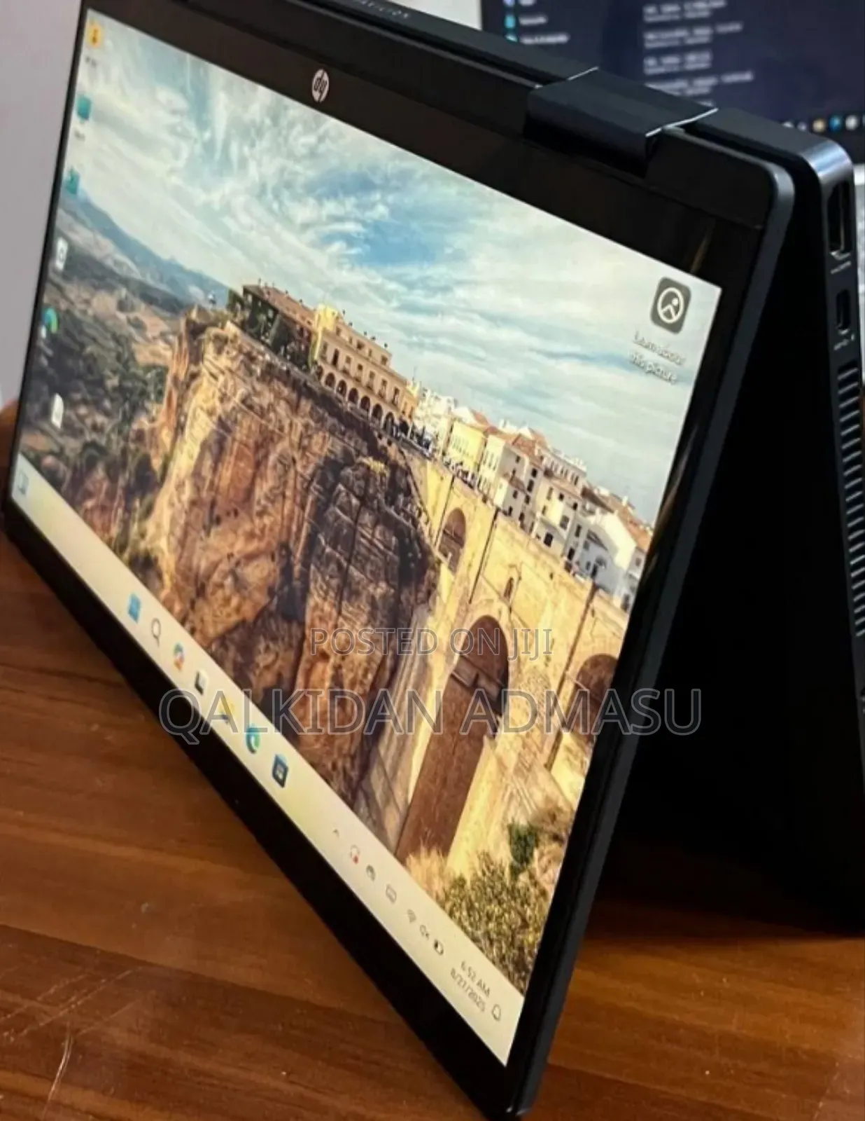 New Laptop HP Pavilion X360 8GB Intel Core I3 SSD 256GB