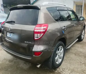 Toyota RAV4 2012