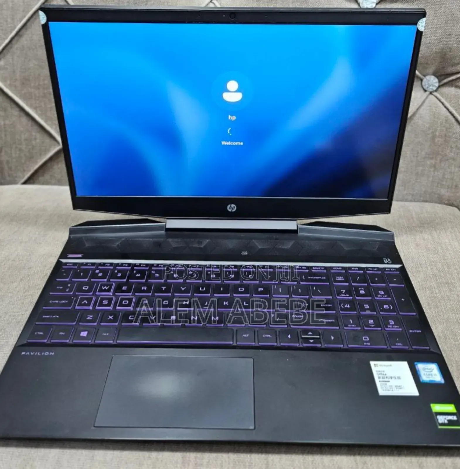New Laptop HP Pavilion 15 8GB Intel Core I5 SSHD+SSD 750GB
