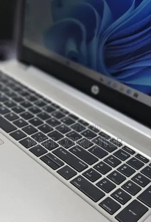 New Laptop HP Portable AC AC049TU 16GB Intel Core I5 SSD 512GB