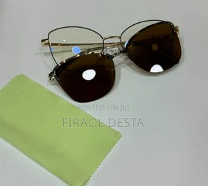 Photo - 2 in 1 Eyeglass