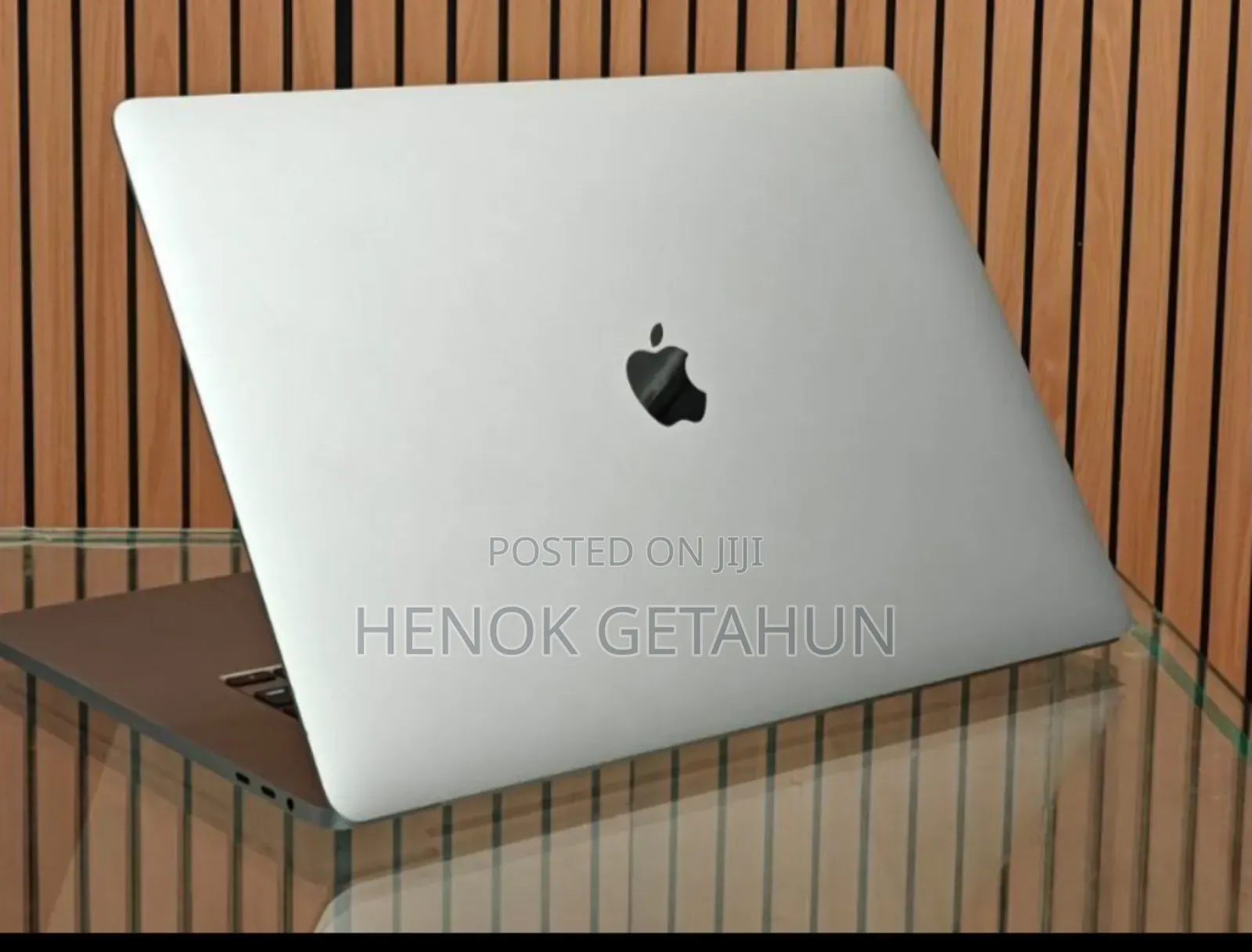 New Laptop Apple MacBook Pro 2019 16GB Intel Core I7 SSD 512GB