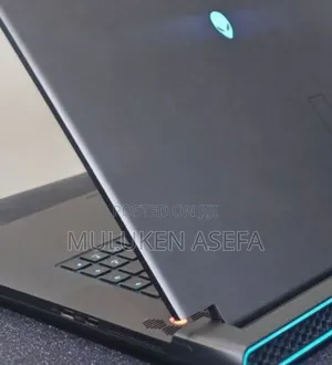 New Laptop Dell Alienware M17X 16GB AMD Ryzen 7 SSD 1T