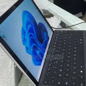 Photo - New Laptop Microsoft Surface Pro 4 8GB Intel Core I5 SSD 256GB