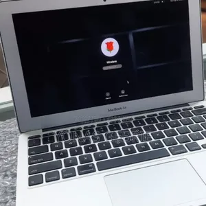 New Laptop Apple MacBook 4GB Intel Core I5 SSD 128GB