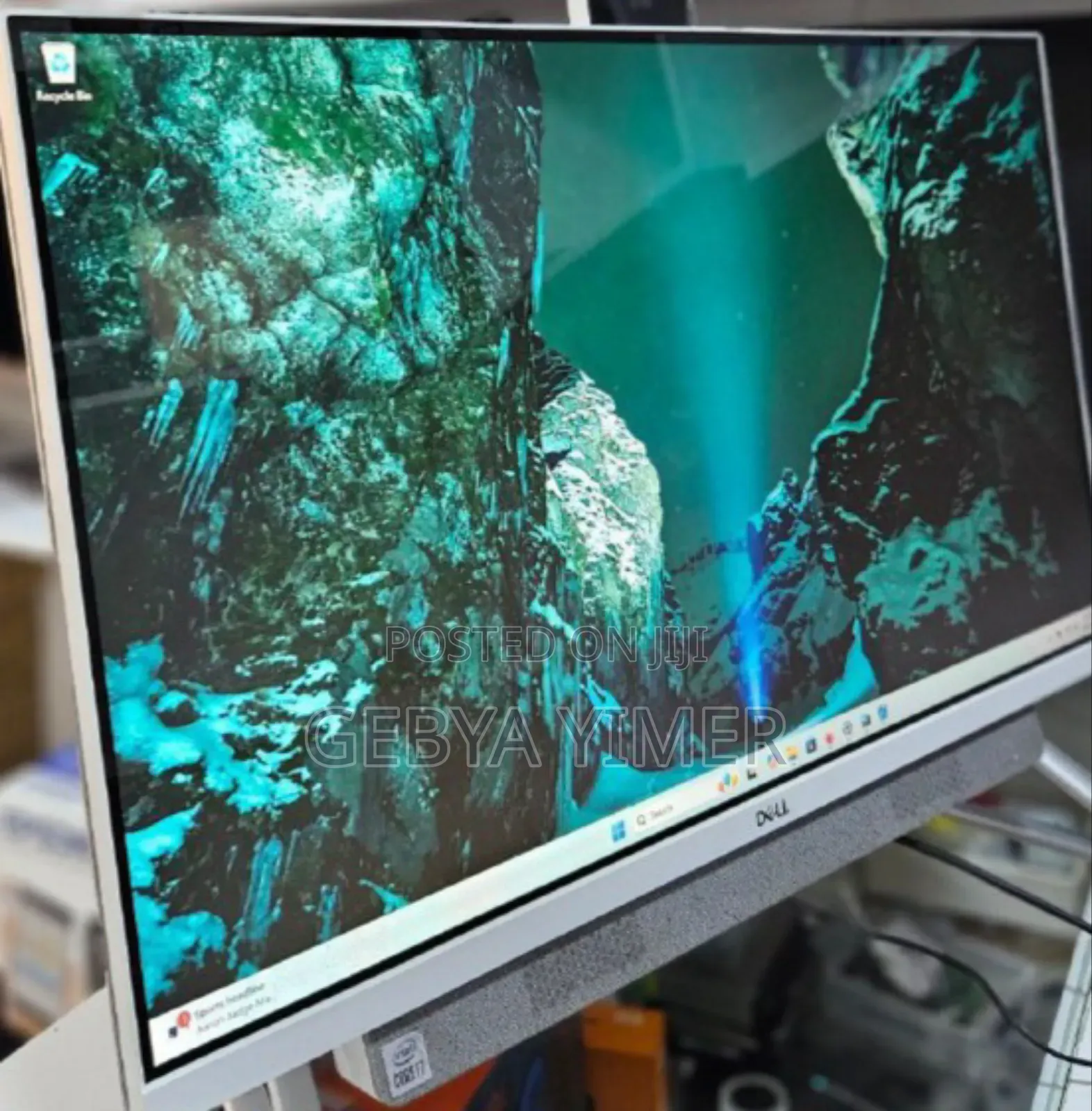 New Laptop Dell Inspiron 27 7710 12GB Intel Core I7 SSD 512GB