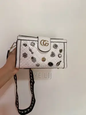 Photo - Attractive Hand Bags