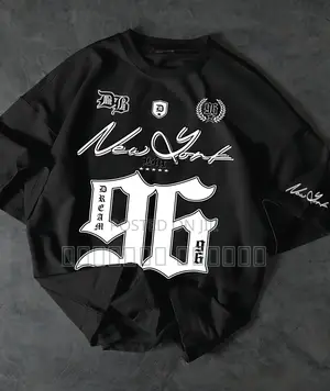 Photo -  Stylish Unisex T-Shirts – Trendy Comfortable 