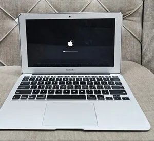 New Laptop Apple MacBook Pro 2015 4GB Intel Core I5 SSD 128GB