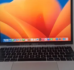 Photo - New Laptop Apple MacBook Pro 2019 8GB Intel Core I5 SSD 128GB