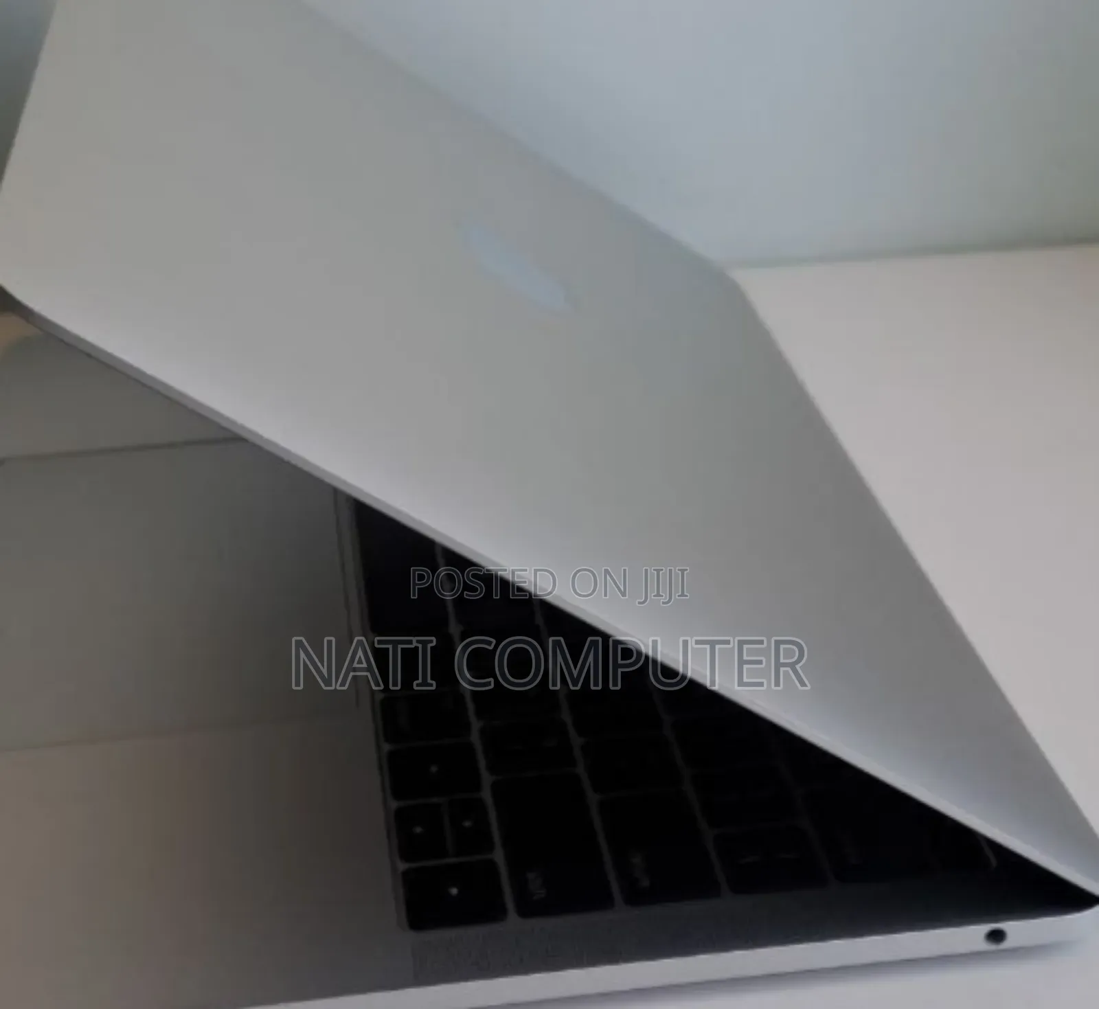 New Laptop Apple MacBook Pro 2019 8GB Intel Core I5 SSD 128GB