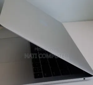 New Laptop Apple MacBook Pro 2019 8GB Intel Core I5 SSD 128GB
