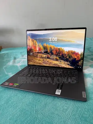 Photo - Laptop Lenovo 32GB AMD Ryzen 9 SSD 1T