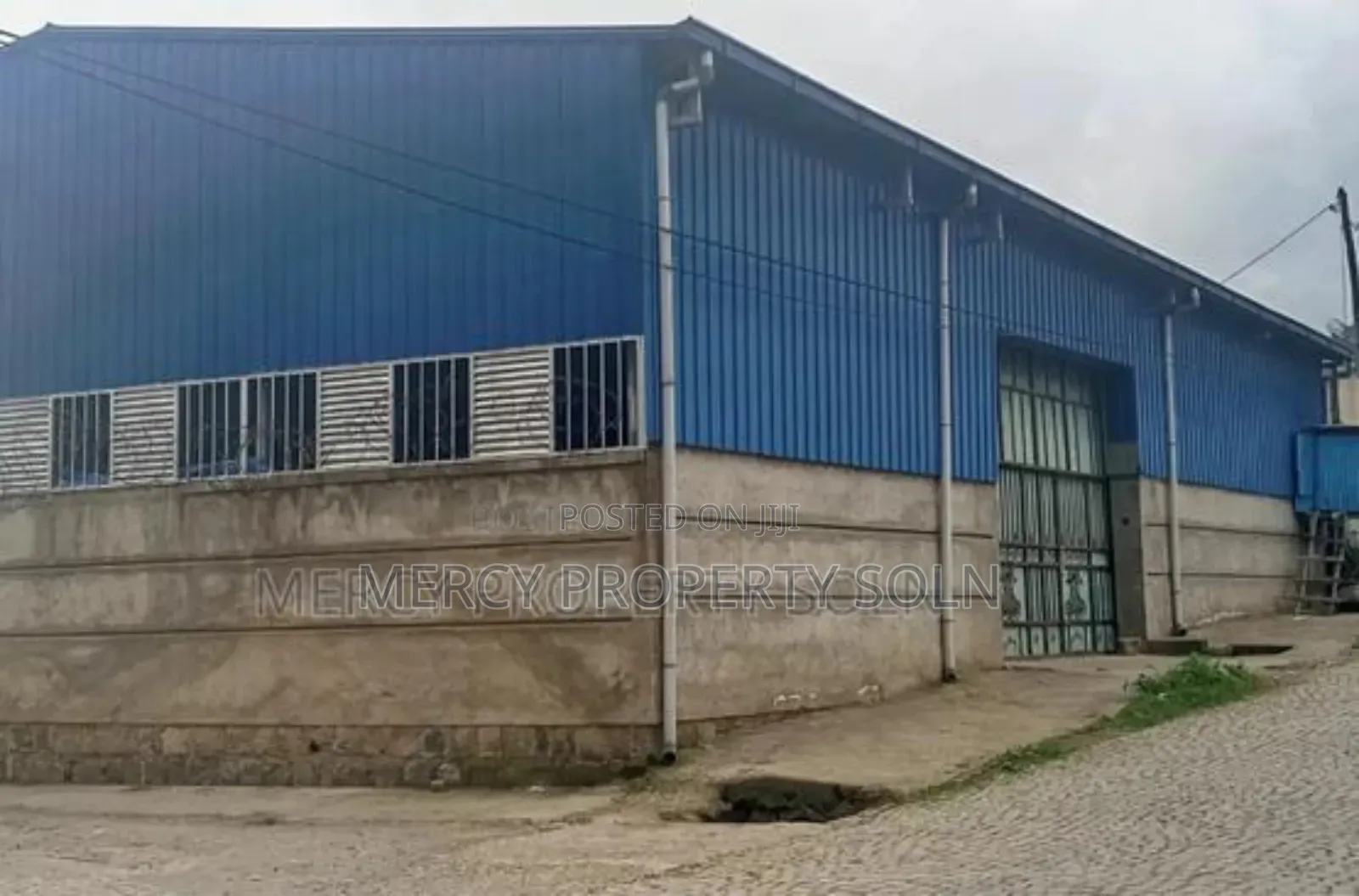 የሚከራይ መጋዘን CMC የተባበሩት አከባቢ Warehouse for Rent Around CMC Addis Ababa