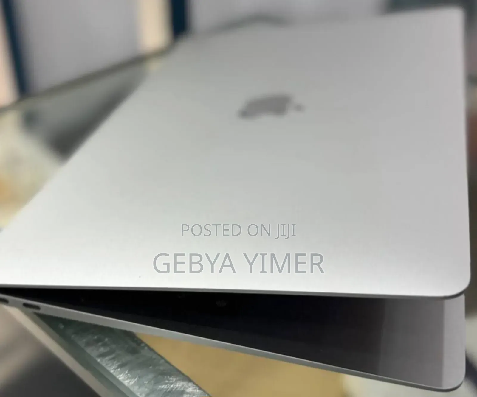 New Laptop Apple MacBook Air 2020 M1 8GB Apple M1 SSD 256GB