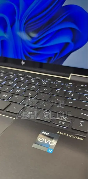 New Laptop HP Spectre 16GB Intel Core I7 SSD 1T