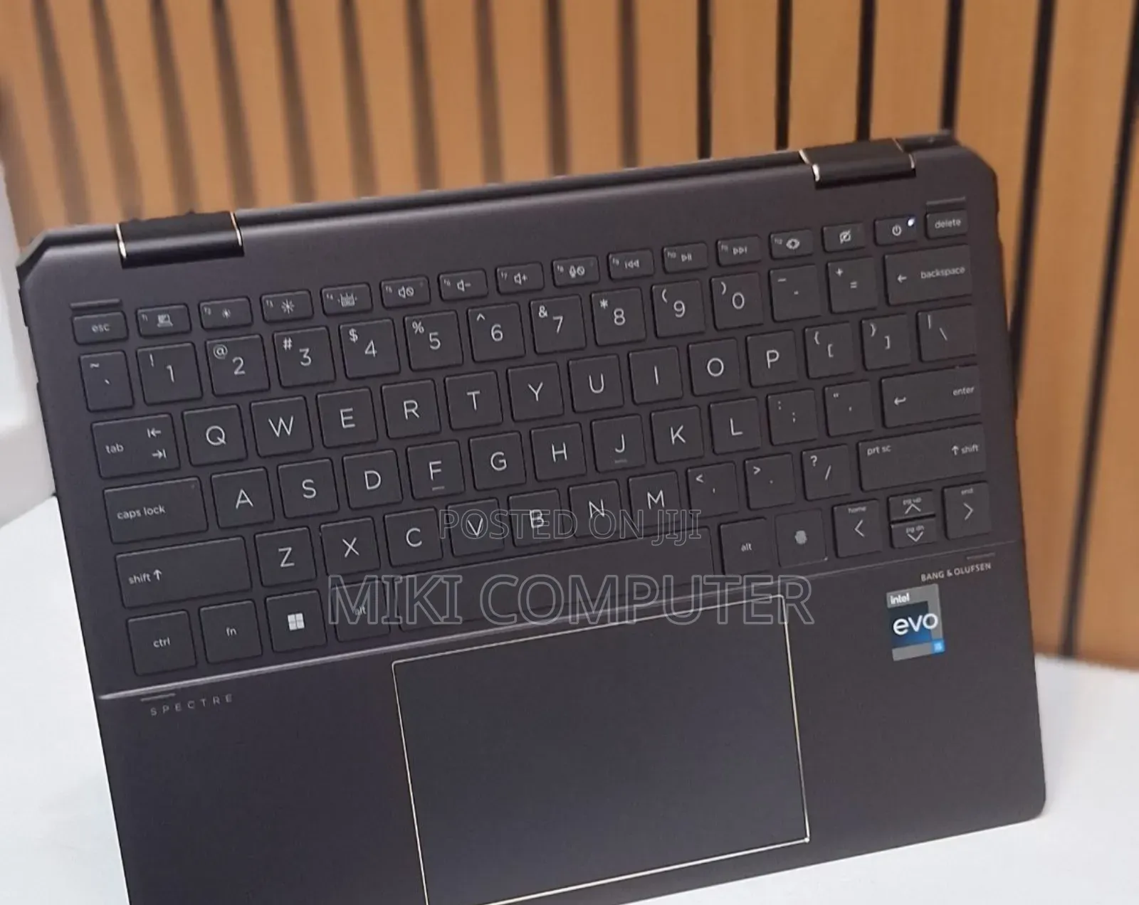 New Laptop HP Spectre 16GB Intel Core i5 SSD 512GB