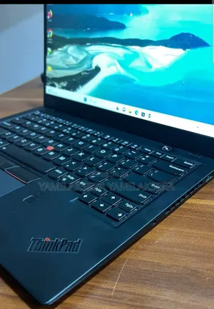 Photo - New Laptop Lenovo ThinkPad X1 Carbon 8GB Intel Core i5 SSD 512GB