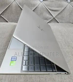 New Laptop HP Envy X360 8GB Intel Core I5 SSD 512GB