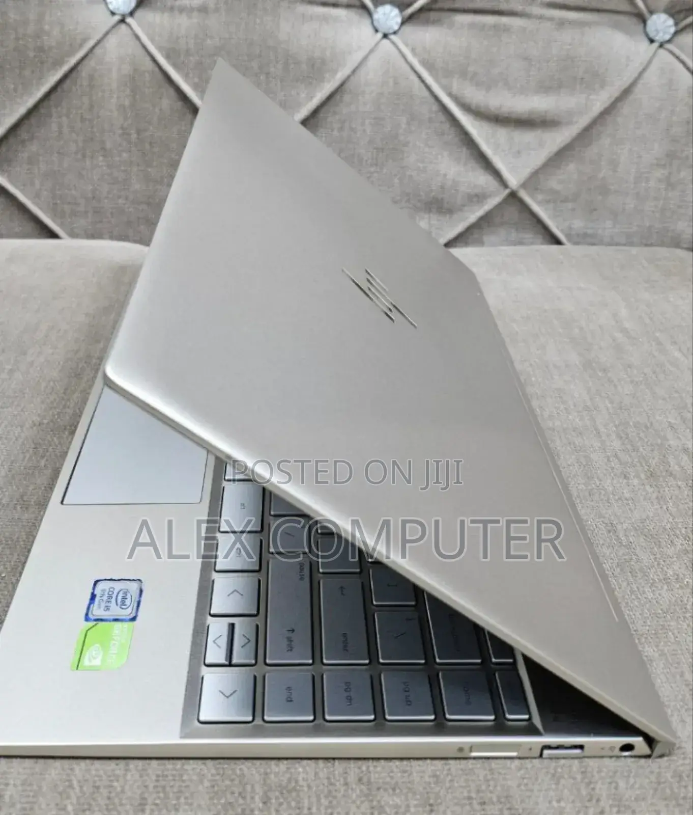 New Laptop HP Envy X360 8GB Intel Core I5 SSD 512GB