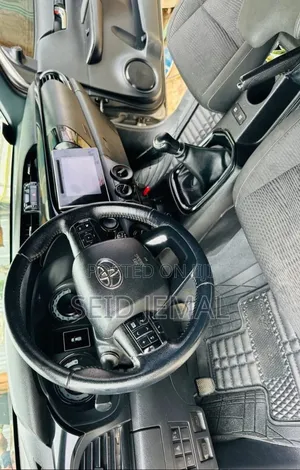 Toyota Hilux 2017 Silver