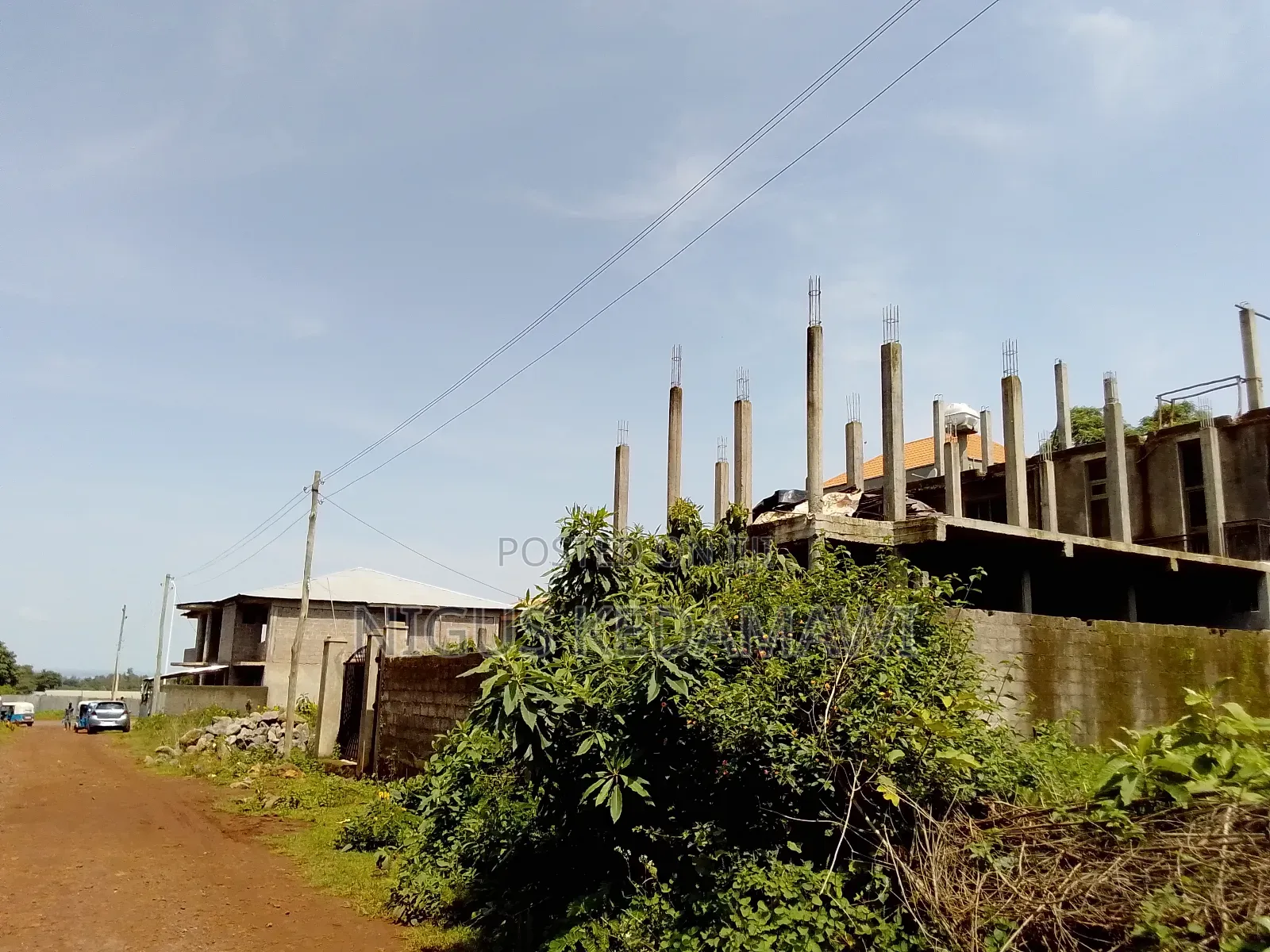 It's the Bast Property in Bahirdar Also It Is Close to the Road