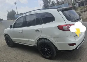 Hyundai Santa Fe 2013 White