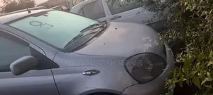 Toyota Platz 1.5 FWD 2001 Silver