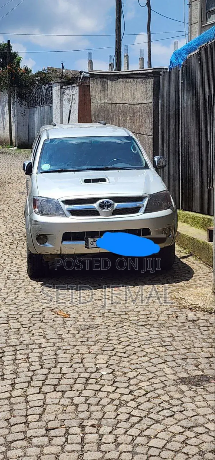 Toyota Hilux 2008 Silver