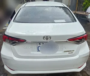 Toyota Corolla 2023 White