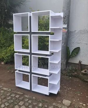 Photo - የመጽሐፍ መደርደሪያ