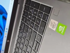 New Laptop HP ZBook Firefly 15 G7 16GB Intel Core I7 SSD 1T