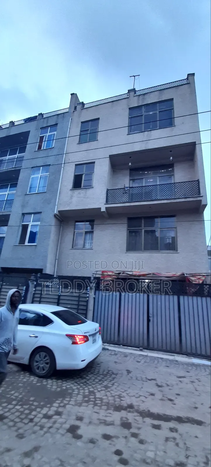 8bdrm House in Haile Garment, Nifas Silk-Lafto for sale