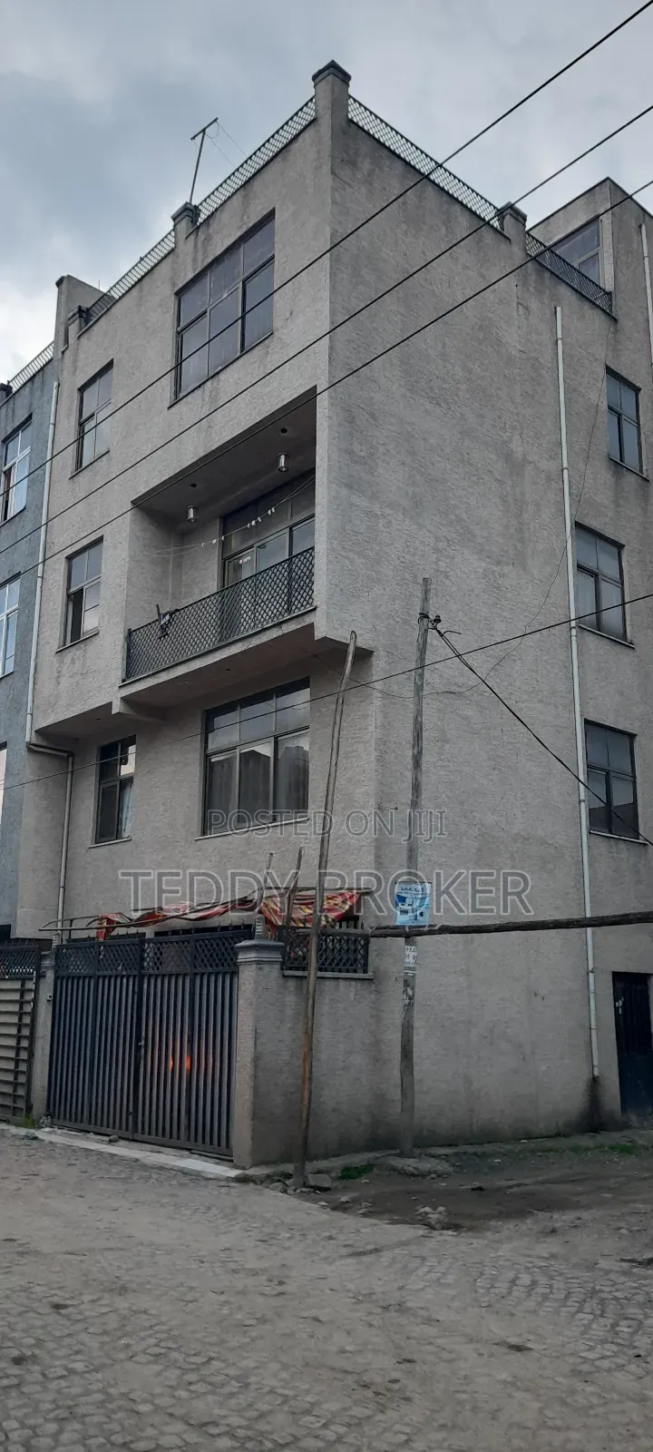 8bdrm House in Haile Garment, Nifas Silk-Lafto for sale