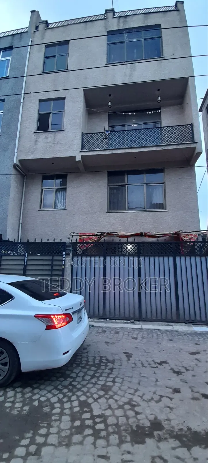 8bdrm House in Haile Garment, Nifas Silk-Lafto for sale