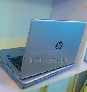 New Laptop HP 8GB Intel Core I7 SSD 256GB
