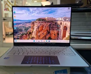 New Laptop Asus Zenbook 14 UX434 16GB Intel Core I7 SSD 1T