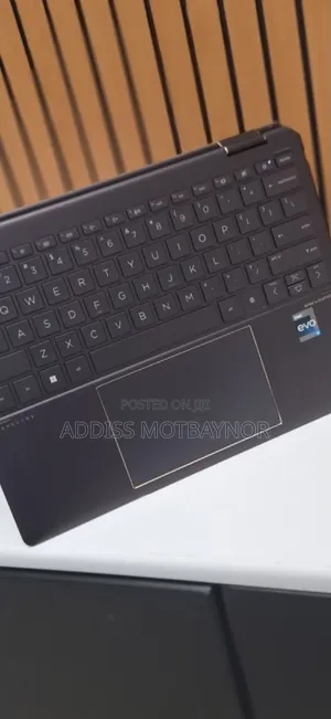 New Laptop HP Spectre 16GB Intel Core I5 SSD 1T