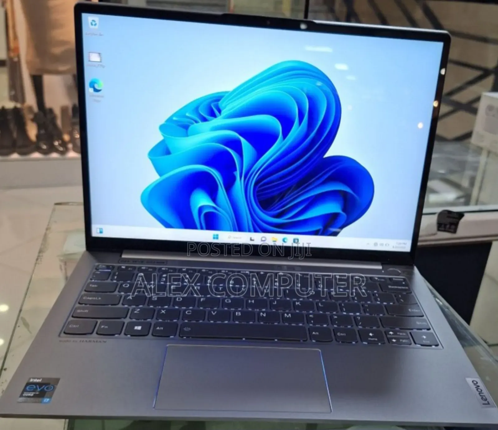 New Laptop Lenovo ThinkBook 13 16GB Intel Core I7 SSD 512GB