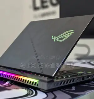 New Laptop Asus ROG Strix SCAR 15 16GB Intel Core I9 SSD 1T