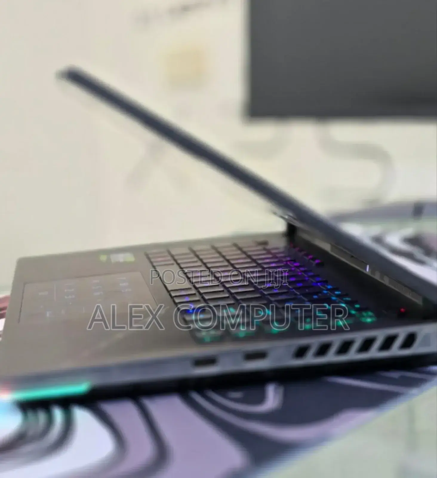 New Laptop Asus ROG Strix SCAR 15 16GB Intel Core I9 SSD 1T