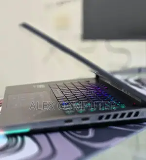 New Laptop Asus ROG Strix SCAR 15 16GB Intel Core I9 SSD 1T