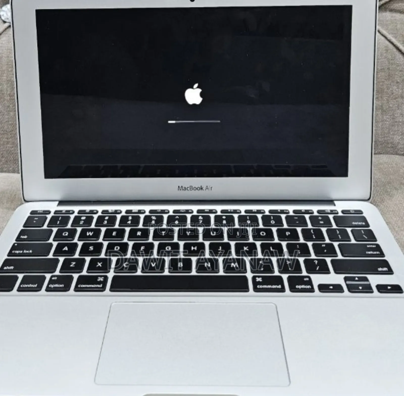 New Laptop Apple MacBook Pro 2015 4GB Intel Core I5 SSD 128GB