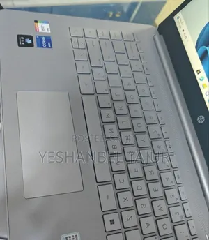 New Laptop HP Stream Notebook 8GB Intel Core I7 SSD 1T