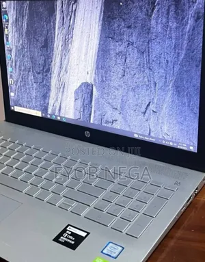 Laptop HP Pavilion 15 8GB Intel Core i5 HDD+SSD 750GB